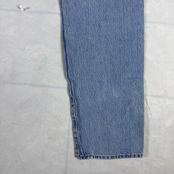 Levis 501 Mens Straight Leg Light Blue Denim Faded 5-Pocket Outdoor Size 36x32 - Picture 9 of 16